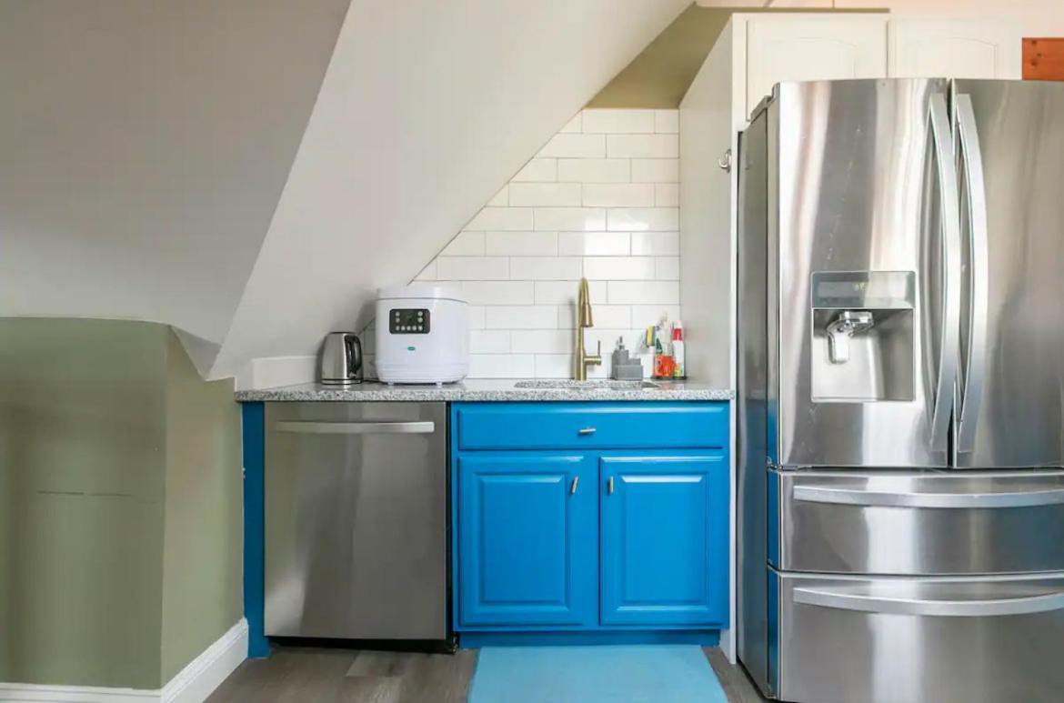 Large Studio Open Concept In Boston Zoo Franklin Park Near Exterior photo