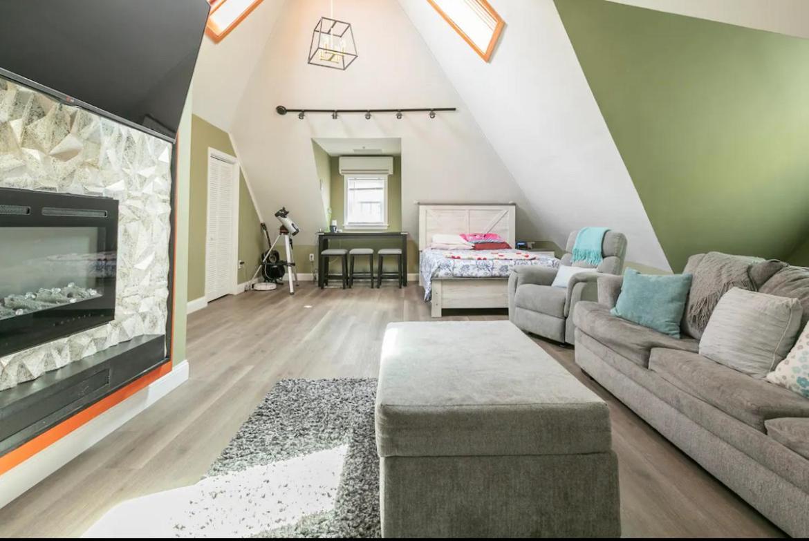 Large Studio Open Concept In Boston Zoo Franklin Park Near Exterior photo